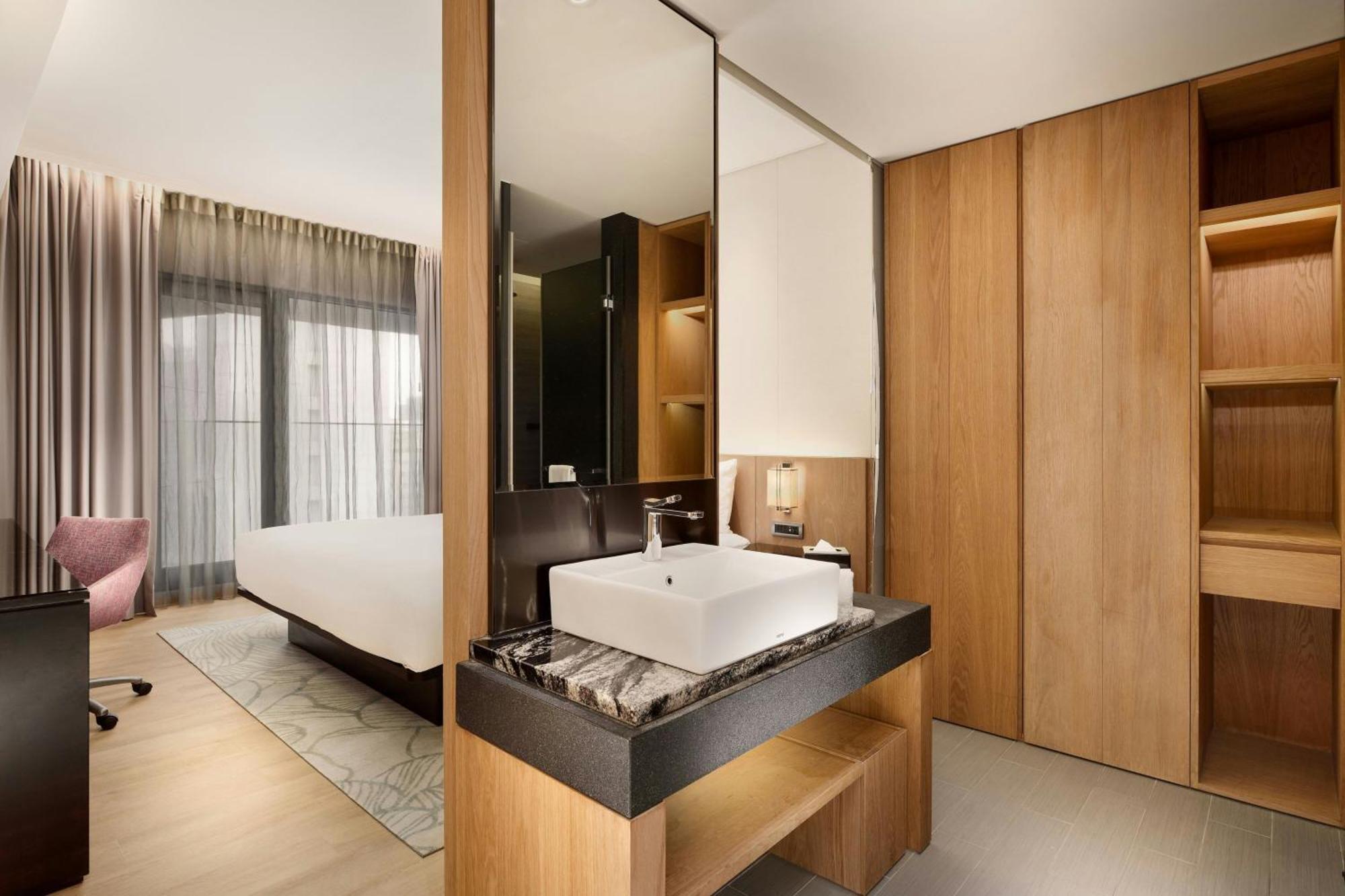 Aloft Taipei Zhongshan Exterior photo